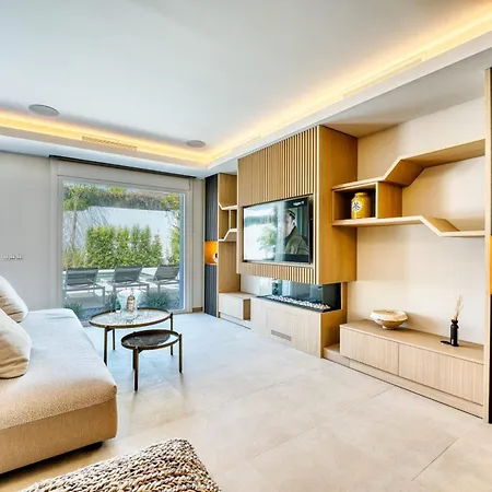 3004 Luxury Modern With Pool *