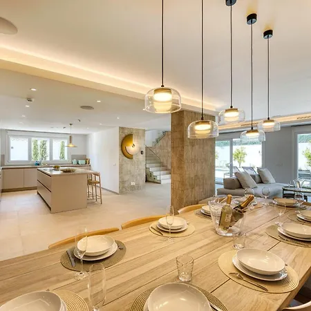 3004 Luxury Modern With Pool ヴィラ *