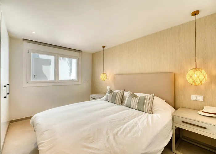 3004 Luxury Modern With Pool